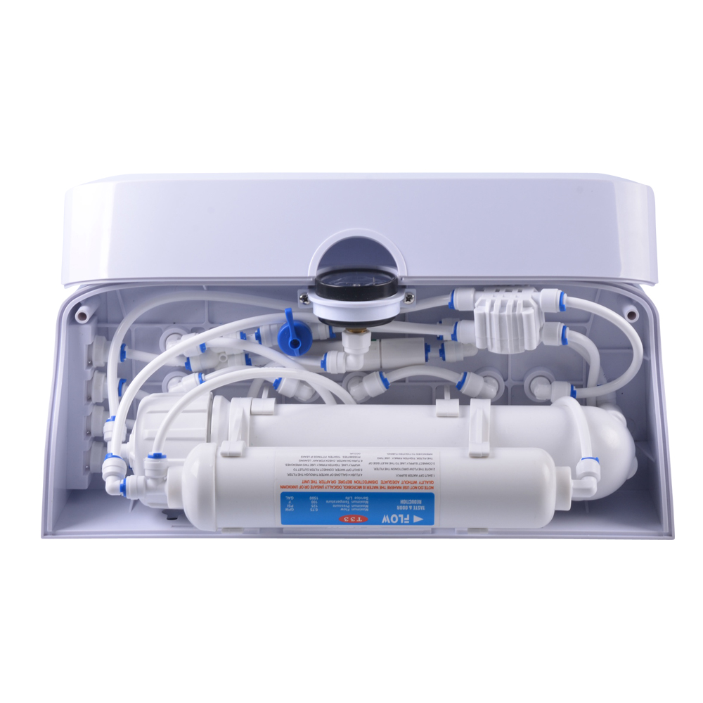 Domestic undersink reverse osmosis water filter without pump